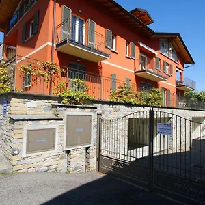 Theresa Apartment